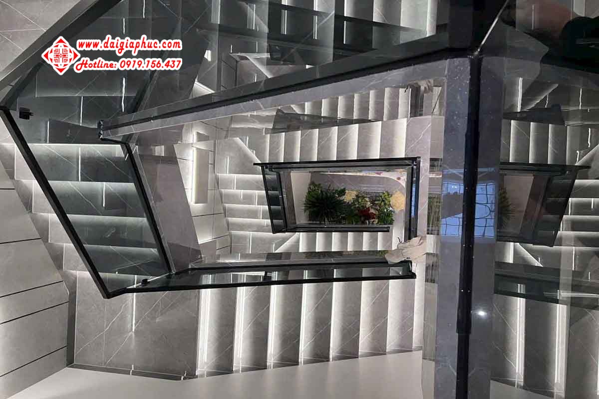 Grey Line (Nung Kết) hover